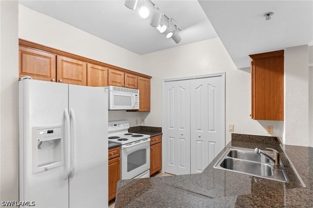 12970 Positano CIR 101, Naples, FL 34105