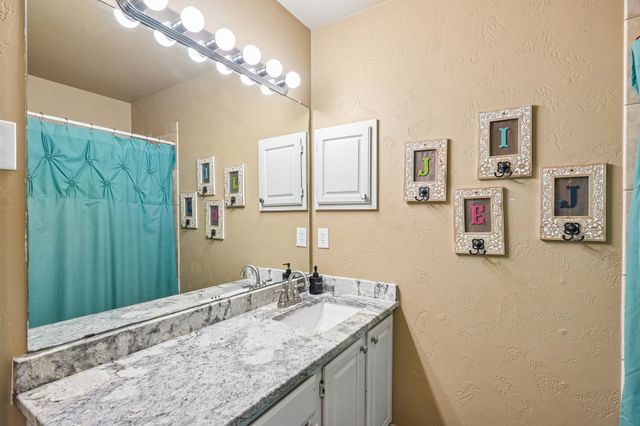 828 Lakeview Court, Coppell, TX 75019