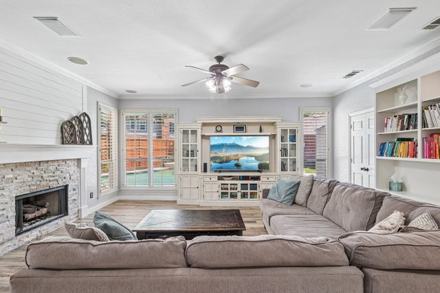828 Lakeview Court, Coppell, TX 75019