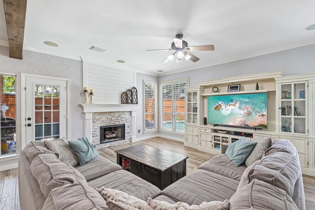828 Lakeview Court, Coppell, TX 75019