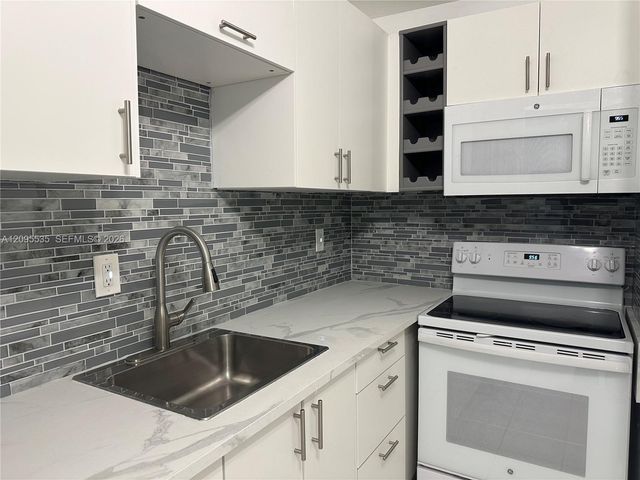 1130 11th Street 3E, Miami Beach, FL 33139