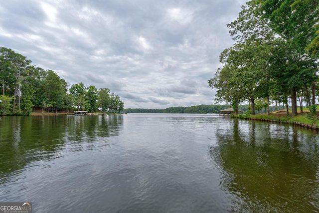 1101 Sunset Bluff, Greensboro, GA 30642