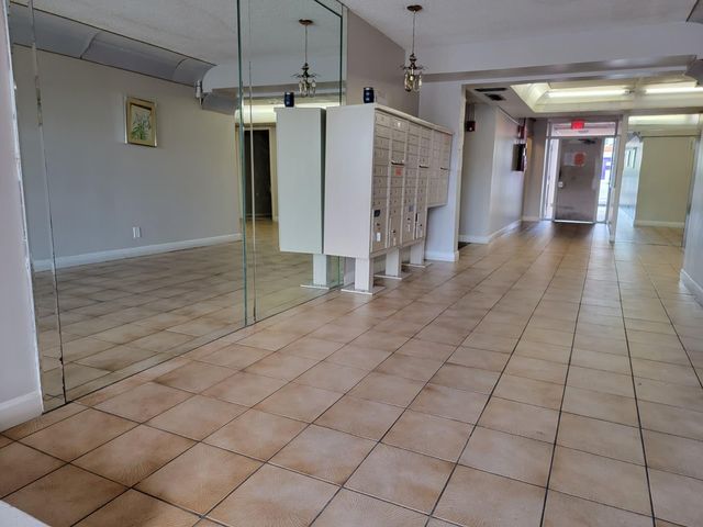 2401 NW 41st Ave 204, Lauderhill, FL 33313