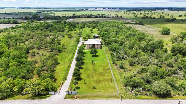 523 Moore Bar Road, Rosenberg, TX 77471