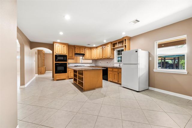 523 Moore Bar Road, Rosenberg, TX 77471