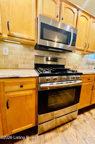 5112 Silverton Ln, Louisville, KY 40241