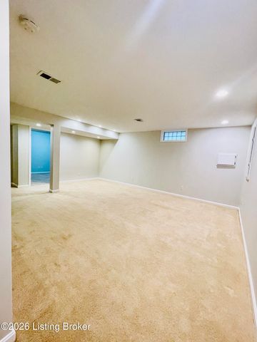 5112 Silverton Ln, Louisville, KY 40241