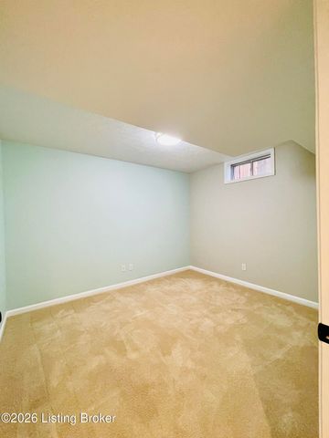 5112 Silverton Ln, Louisville, KY 40241