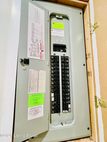 5112 Silverton Ln, Louisville, KY 40241