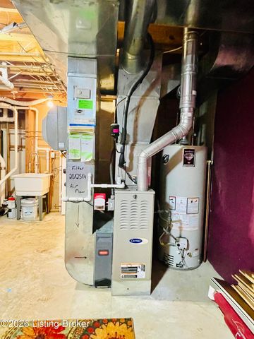 5112 Silverton Ln, Louisville, KY 40241