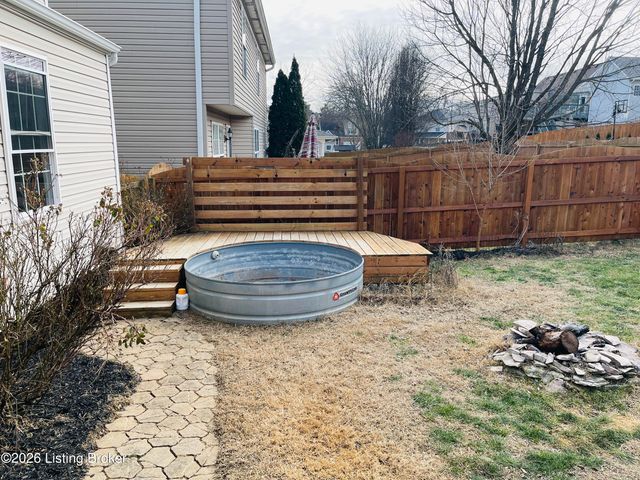 5112 Silverton Ln, Louisville, KY 40241