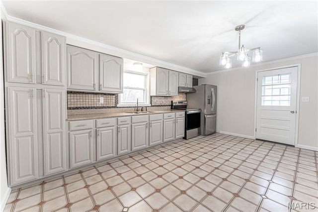 3816 Midview Avenue, Bridgeton, MO 63044