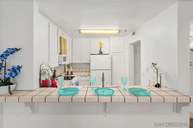 3980 FAIRCROSS PL 25, San Diego, CA 92115