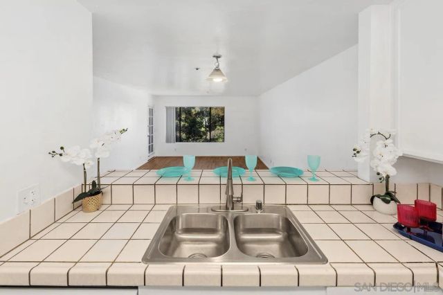 3980 FAIRCROSS PL 25, San Diego, CA 92115