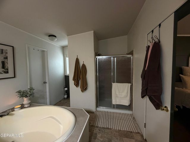 270 FLOR AMARILLA Avenue, Socorro, TX 79927