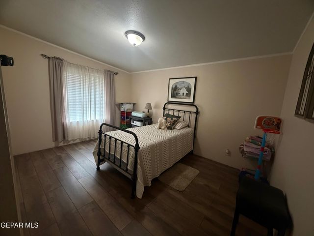 270 FLOR AMARILLA Avenue, Socorro, TX 79927