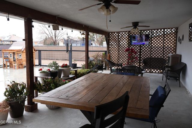 270 FLOR AMARILLA Avenue, Socorro, TX 79927