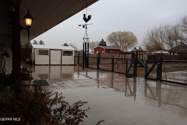 270 FLOR AMARILLA Avenue, Socorro, TX 79927