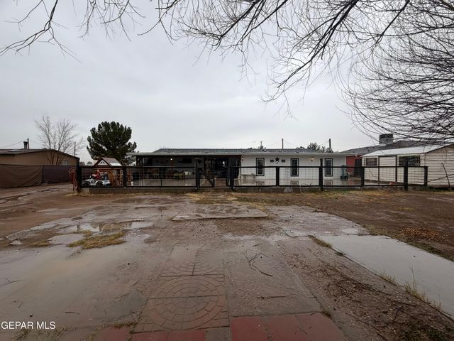 270 FLOR AMARILLA Avenue, Socorro, TX 79927