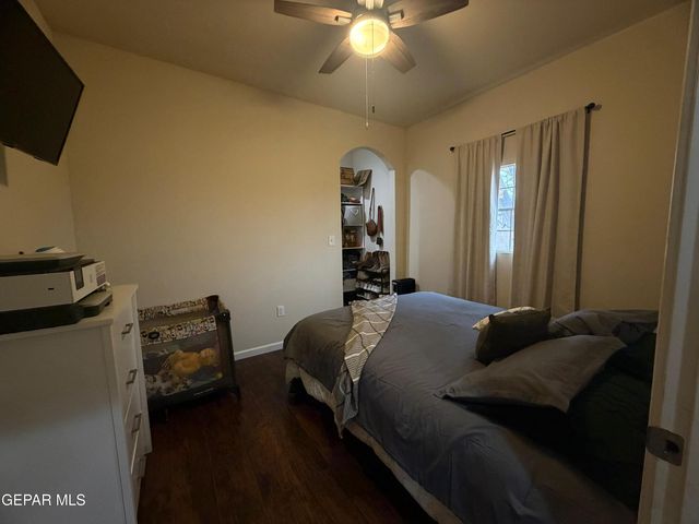 270 FLOR AMARILLA Avenue, Socorro, TX 79927