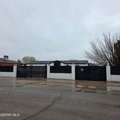 270 FLOR AMARILLA Avenue, Socorro, TX 79927