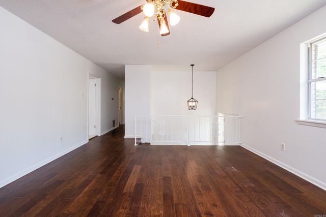 24 Kingspark Road, Little Rock, AR 72227