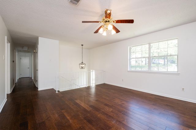 24 Kingspark Road, Little Rock, AR 72227