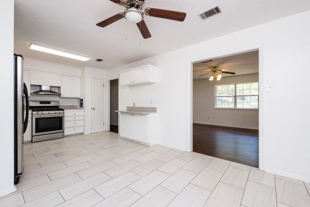 24 Kingspark Road, Little Rock, AR 72227