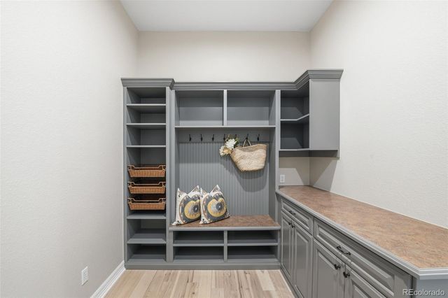 26746 E Peakview Drive, Aurora, CO 80016