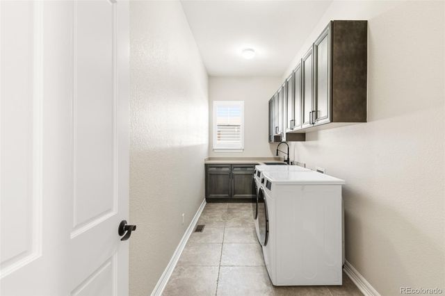 26746 E Peakview Drive, Aurora, CO 80016