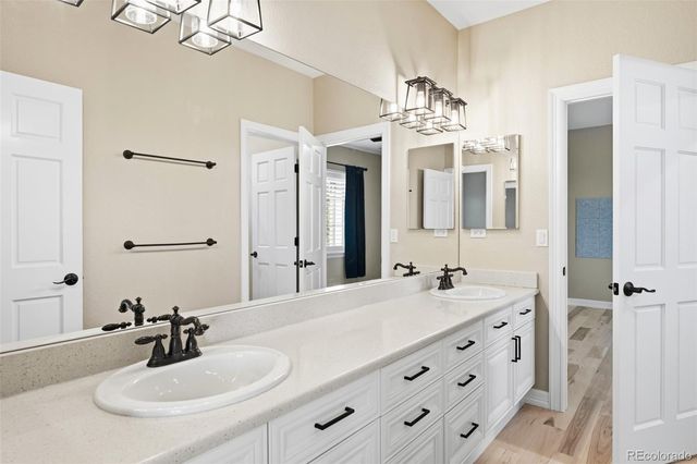 26746 E Peakview Drive, Aurora, CO 80016