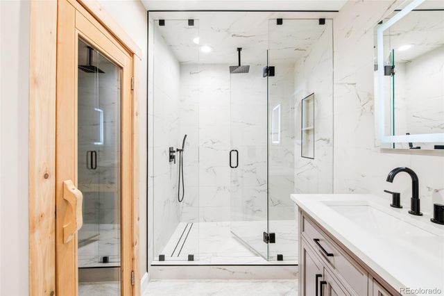 26746 E Peakview Drive, Aurora, CO 80016