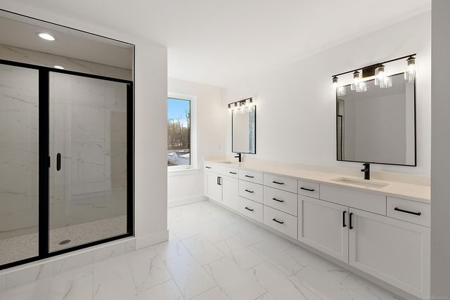 45396 Deneweth Street, Macomb Twp, MI 48042