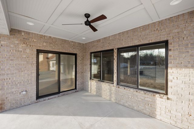 45396 Deneweth Street, Macomb Twp, MI 48042