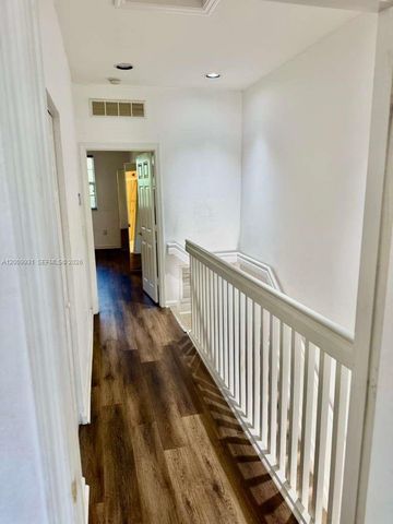 669 NW 42nd Avenue, Plantation, FL 33317
