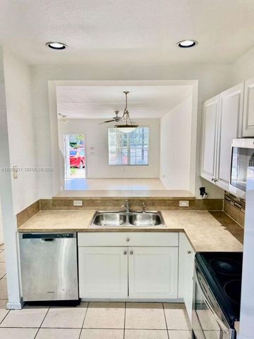 669 NW 42nd Avenue, Plantation, FL 33317