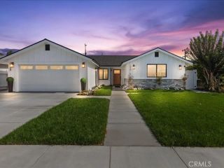 270 Albert Place, Costa Mesa, CA 92627