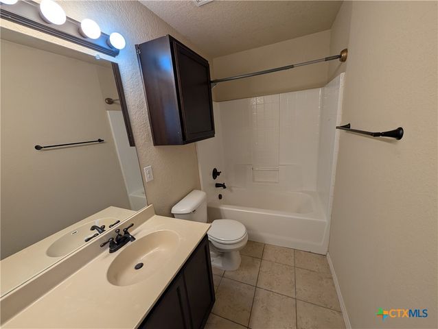 669 Creekside Circle, New Braunfels, TX 78130