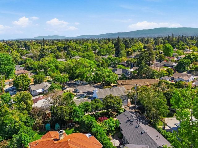 2331 Carmel Drive, Palo Alto, CA 94303