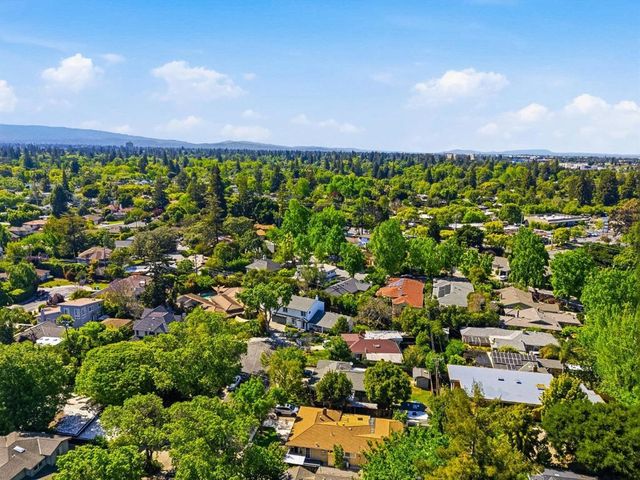 2331 Carmel Drive, Palo Alto, CA 94303