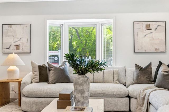 2331 Carmel Drive, Palo Alto, CA 94303