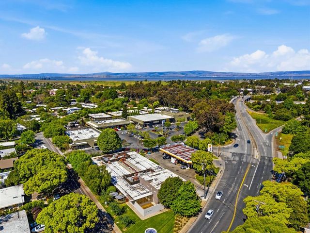 2331 Carmel Drive, Palo Alto, CA 94303