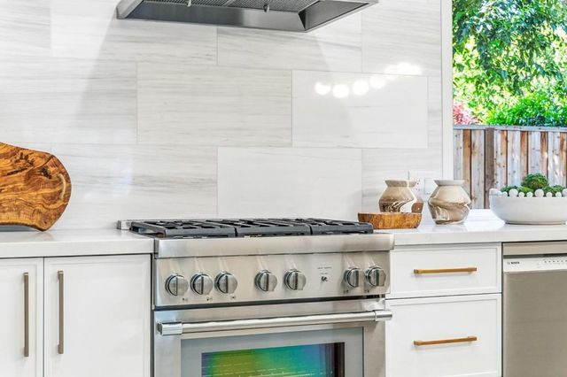 2331 Carmel Drive, Palo Alto, CA 94303