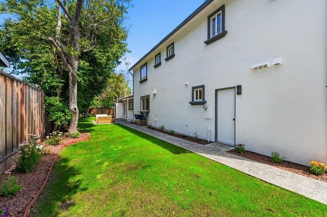 2331 Carmel Drive, Palo Alto, CA 94303