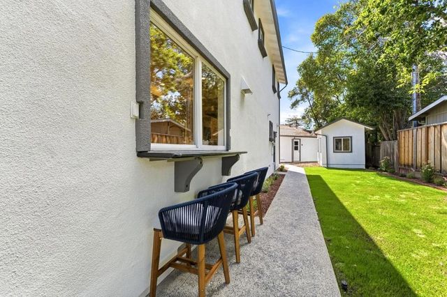 2331 Carmel Drive, Palo Alto, CA 94303