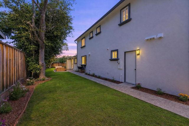 2331 Carmel Drive, Palo Alto, CA 94303