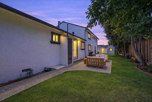 2331 Carmel Drive, Palo Alto, CA 94303