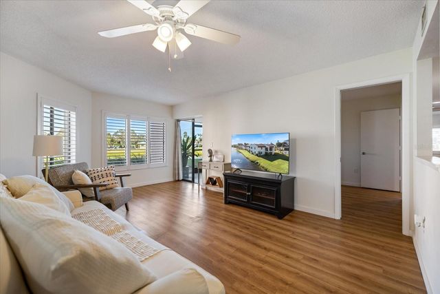 822 CAPRI ISLES BOULEVARD 107, Venice, FL 34292