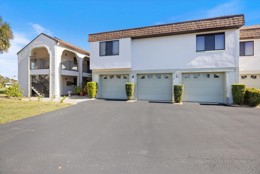 822 CAPRI ISLES BOULEVARD 107, Venice, FL 34292