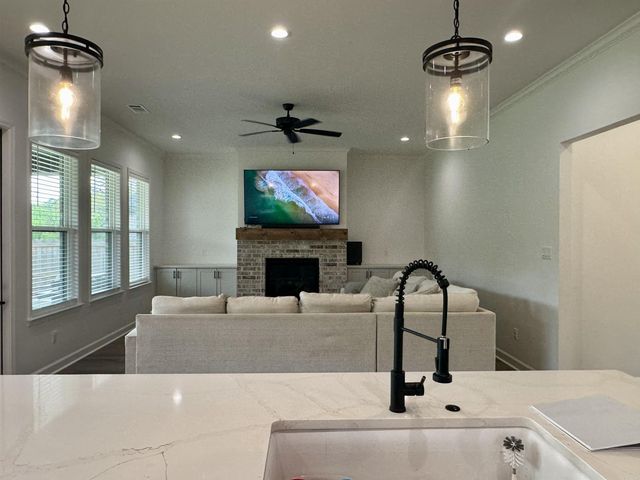 4829 Coronell Way, Alexander, AR 72002